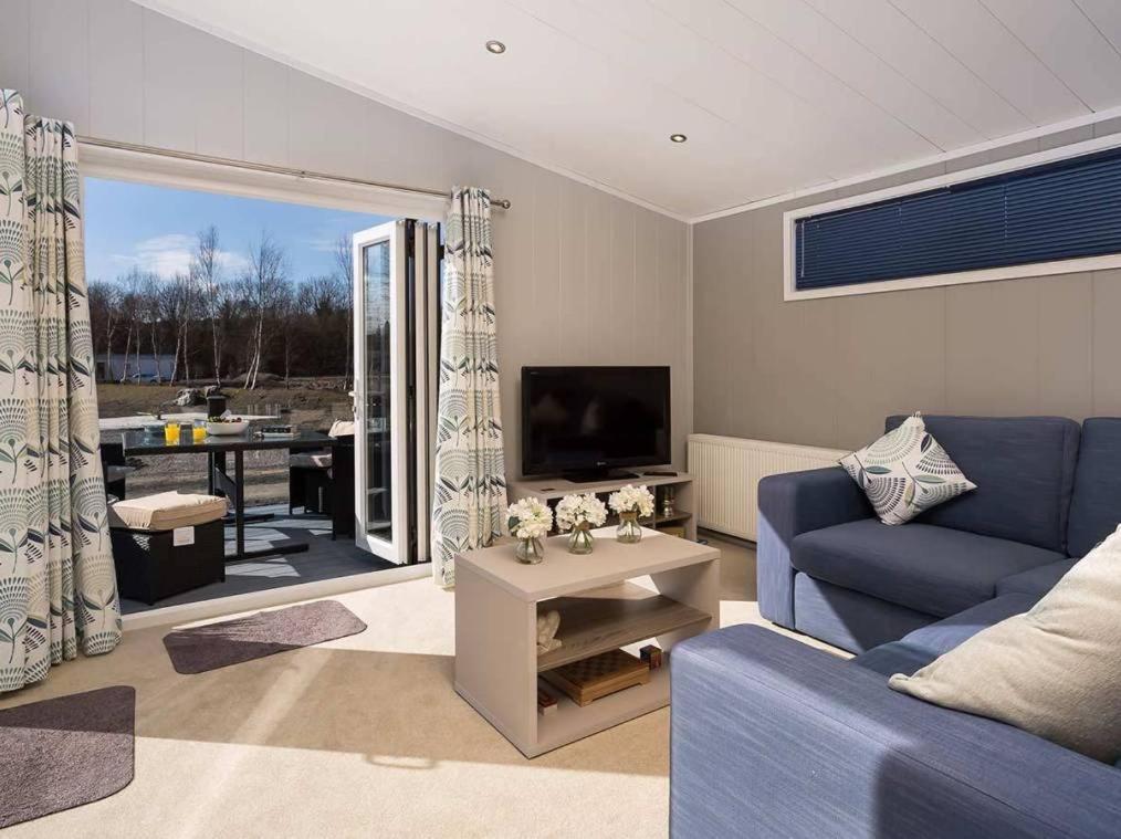 Silverdale Lodge Hot Tub & Wifi Warton エクステリア 写真